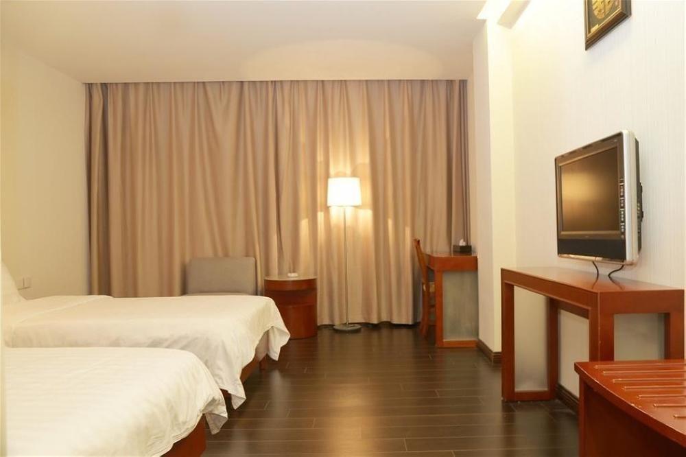 Aden Hotel Сямън Екстериор снимка