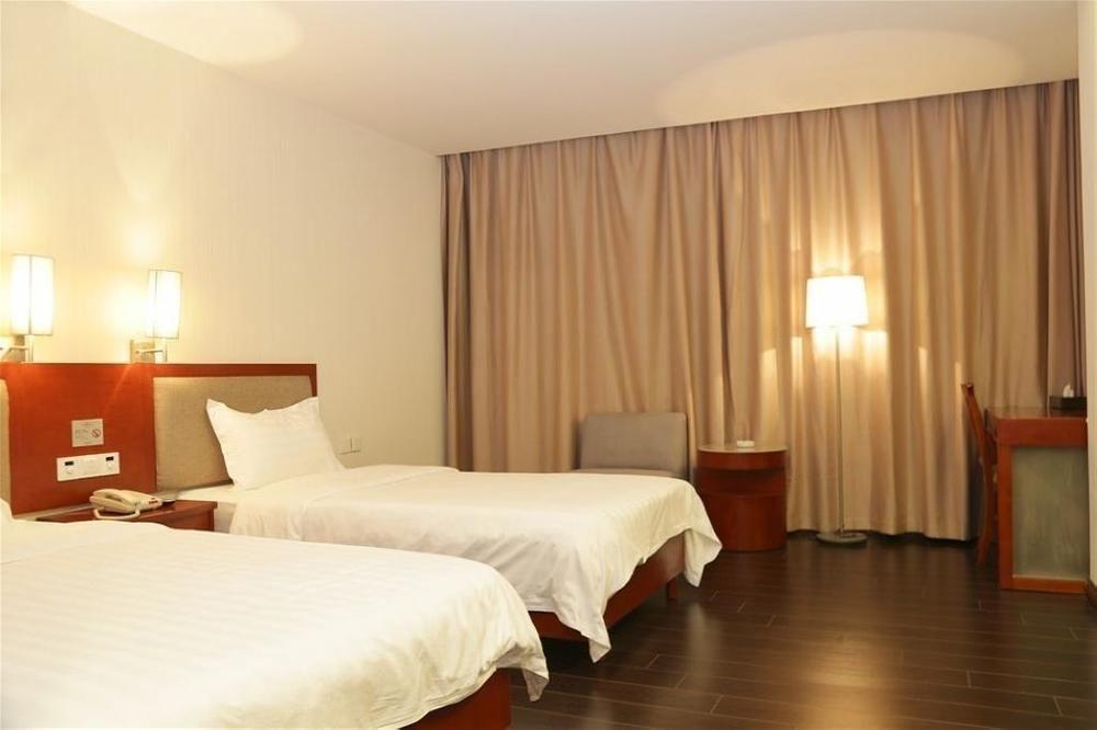 Aden Hotel Сямън Екстериор снимка