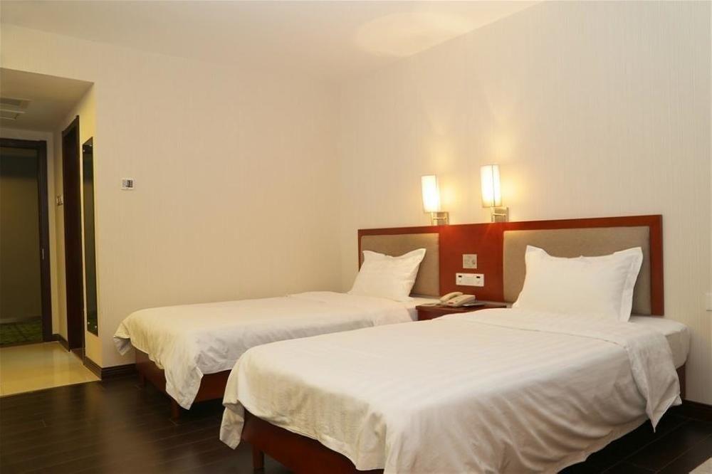 Aden Hotel Сямън Екстериор снимка