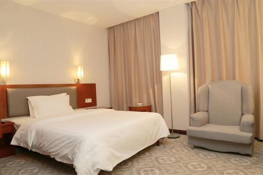 Aden Hotel Сямън Екстериор снимка