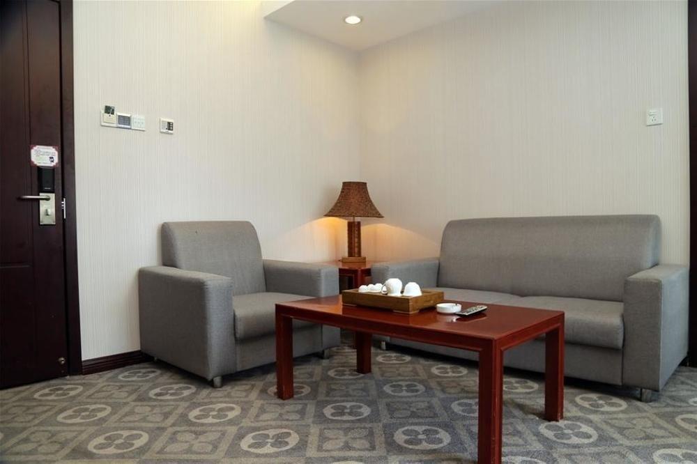 Aden Hotel Сямън Екстериор снимка